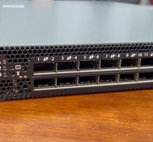 Διακόπτης Infiniband Mellanox Nvidia Msb7800-Es2f 36 θυρών EDR 100GB/s Msb7800 για γρήγορη μεταφορά δεδομένων